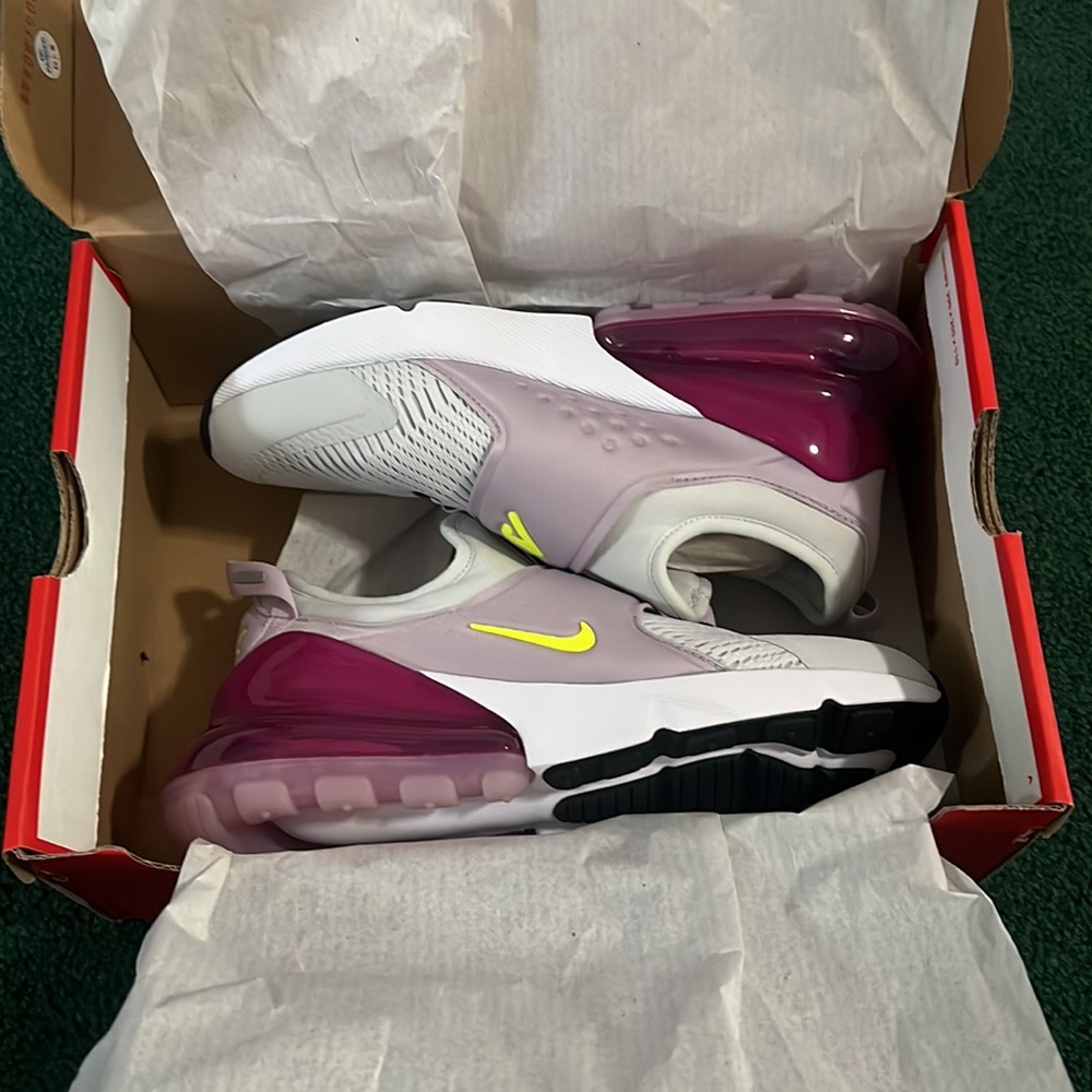 Nike Air Max 270 Extreme Size 7